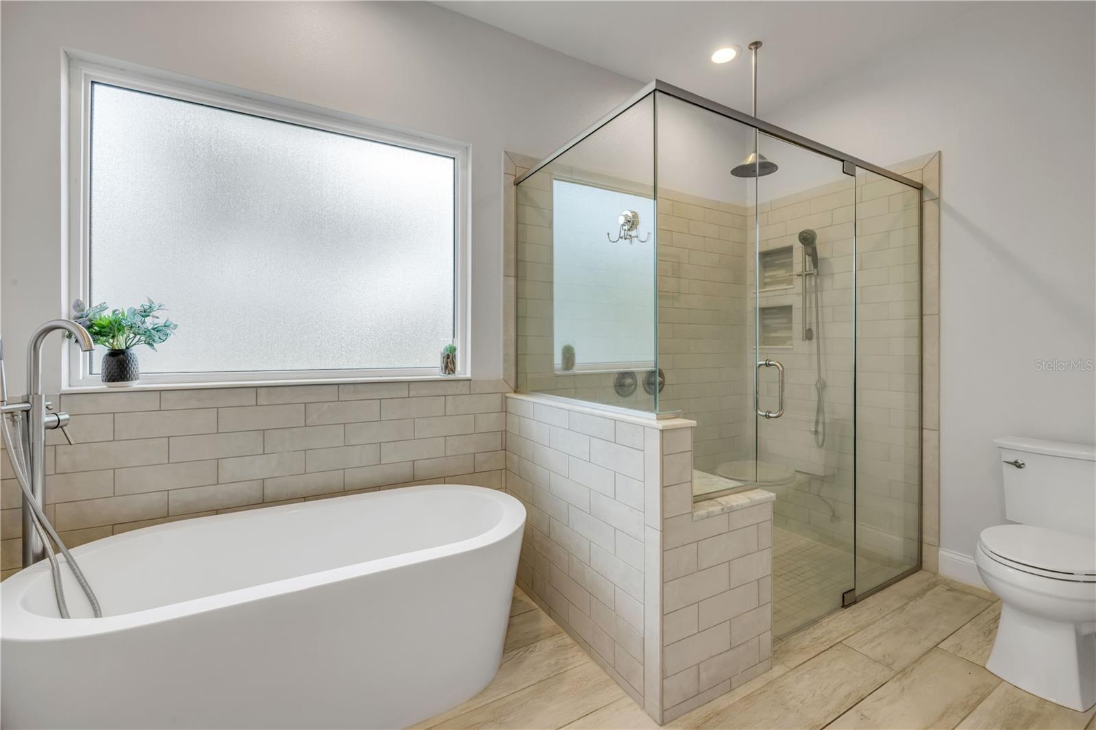 CRESTWOOD MANOR - Residential