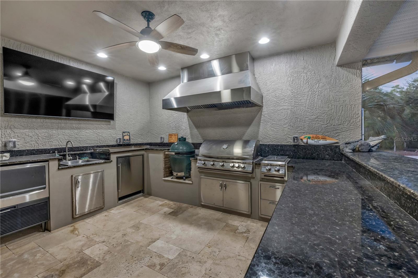 CRESTWOOD MANOR - Residential