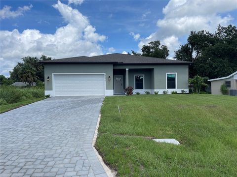 A home in PORT CHARLOTTE