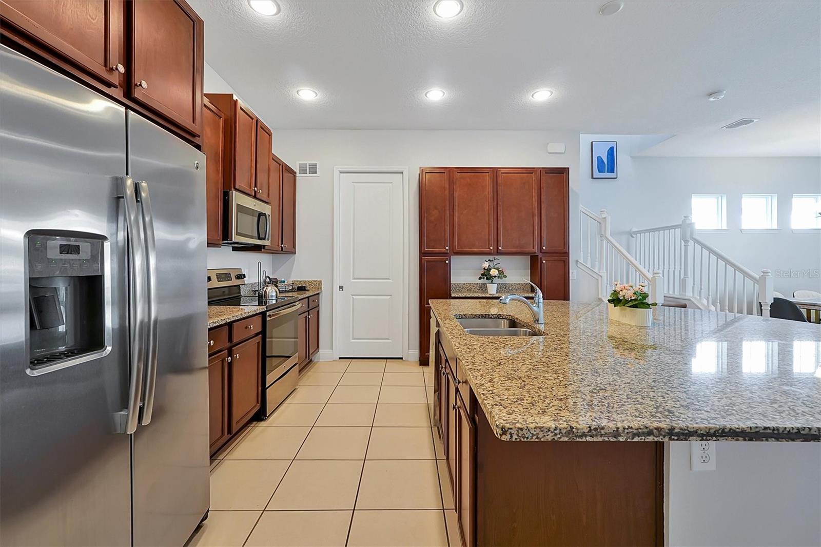 FESTIVAL PH 1 - Residential Lease