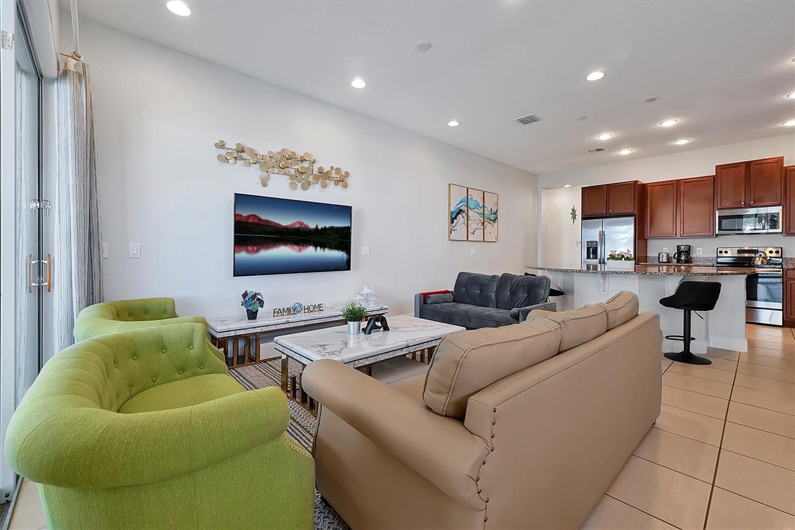 FESTIVAL PH 1 - Residential Lease