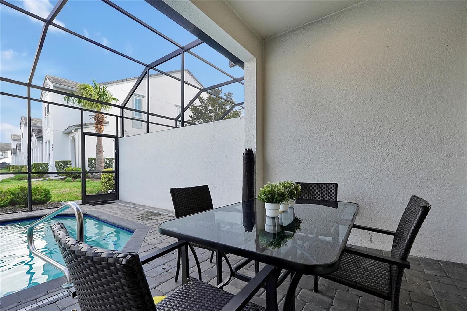 FESTIVAL PH 1 - Residential Lease