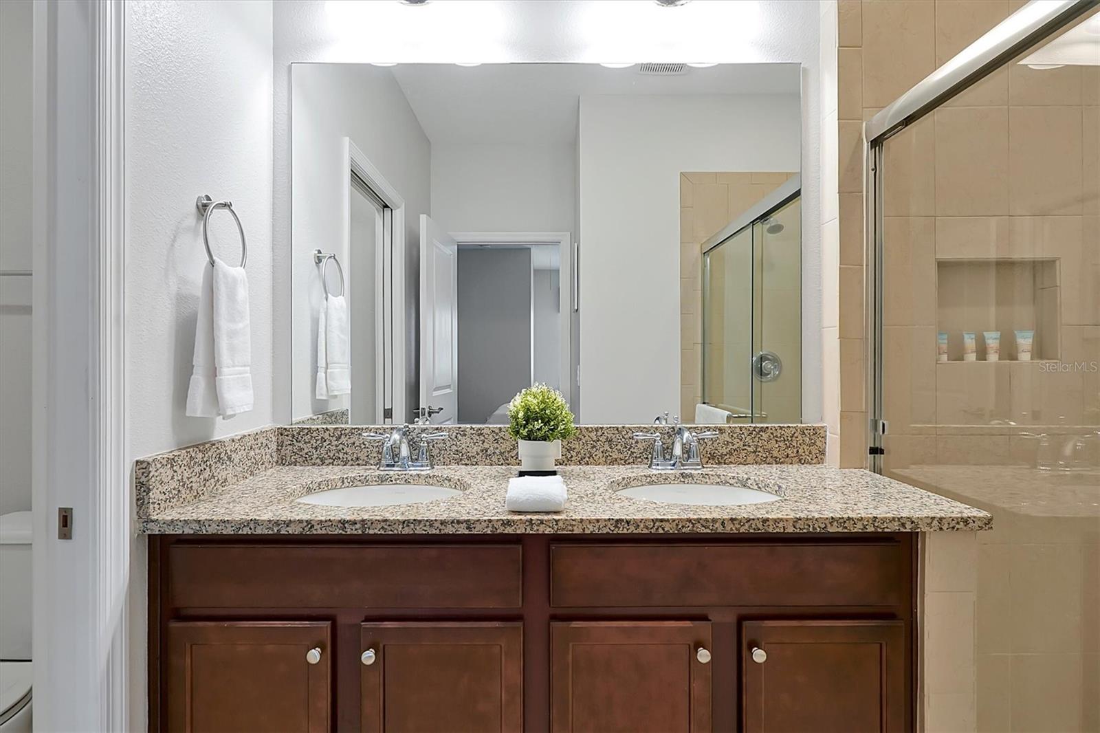 FESTIVAL PH 1 - Residential Lease