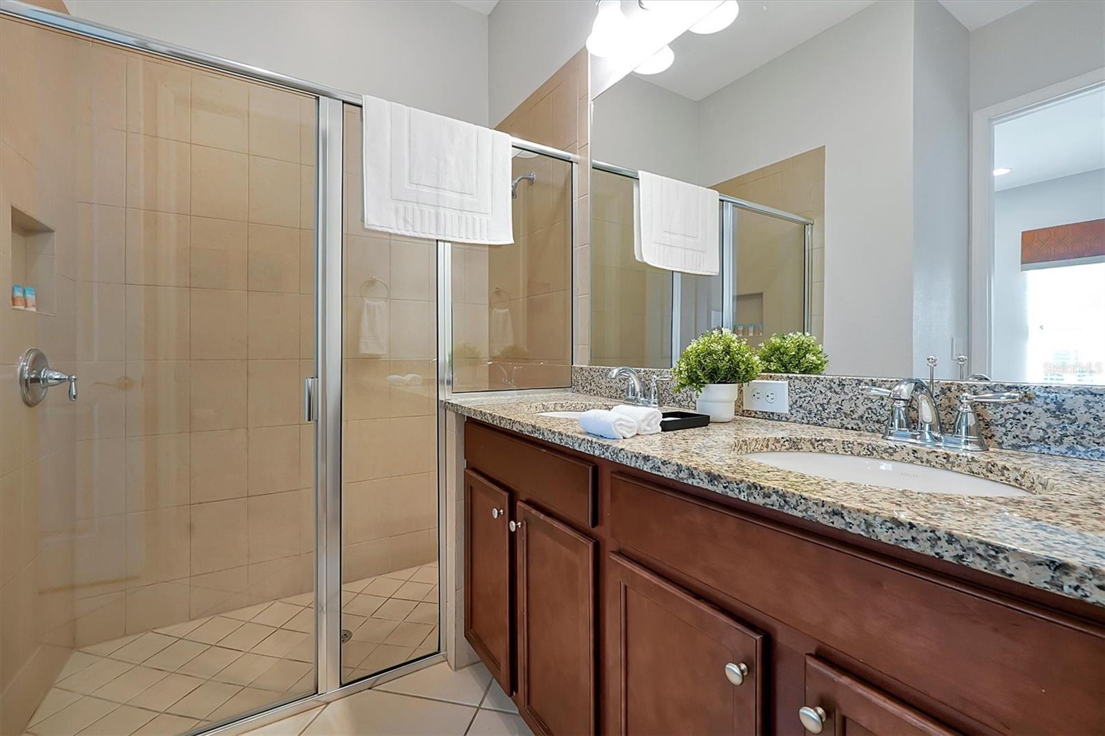 FESTIVAL PH 1 - Residential Lease