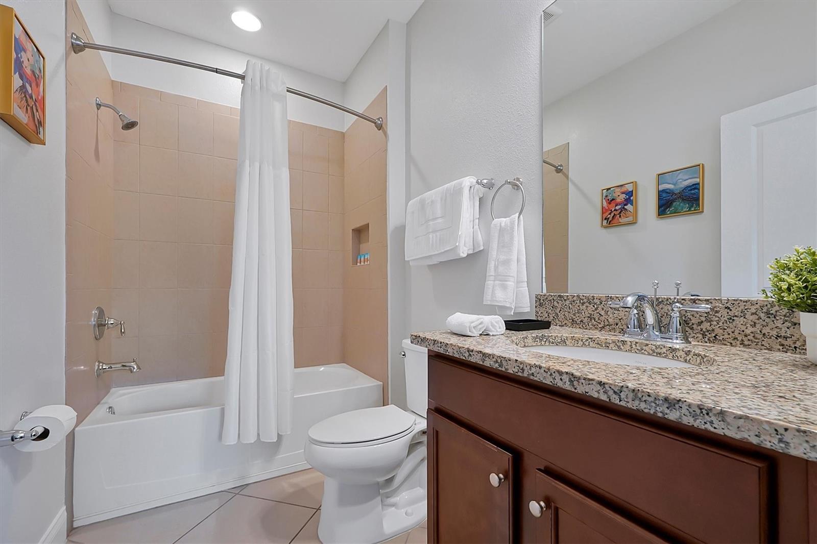 FESTIVAL PH 1 - Residential Lease