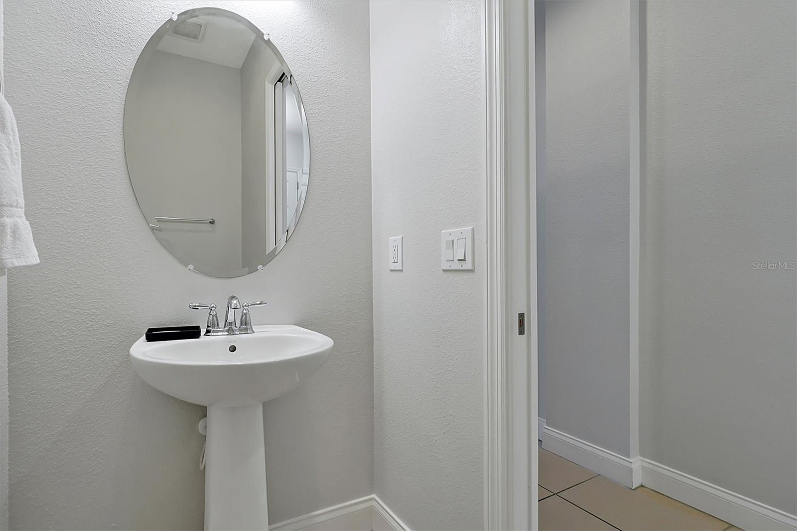 FESTIVAL PH 1 - Residential Lease