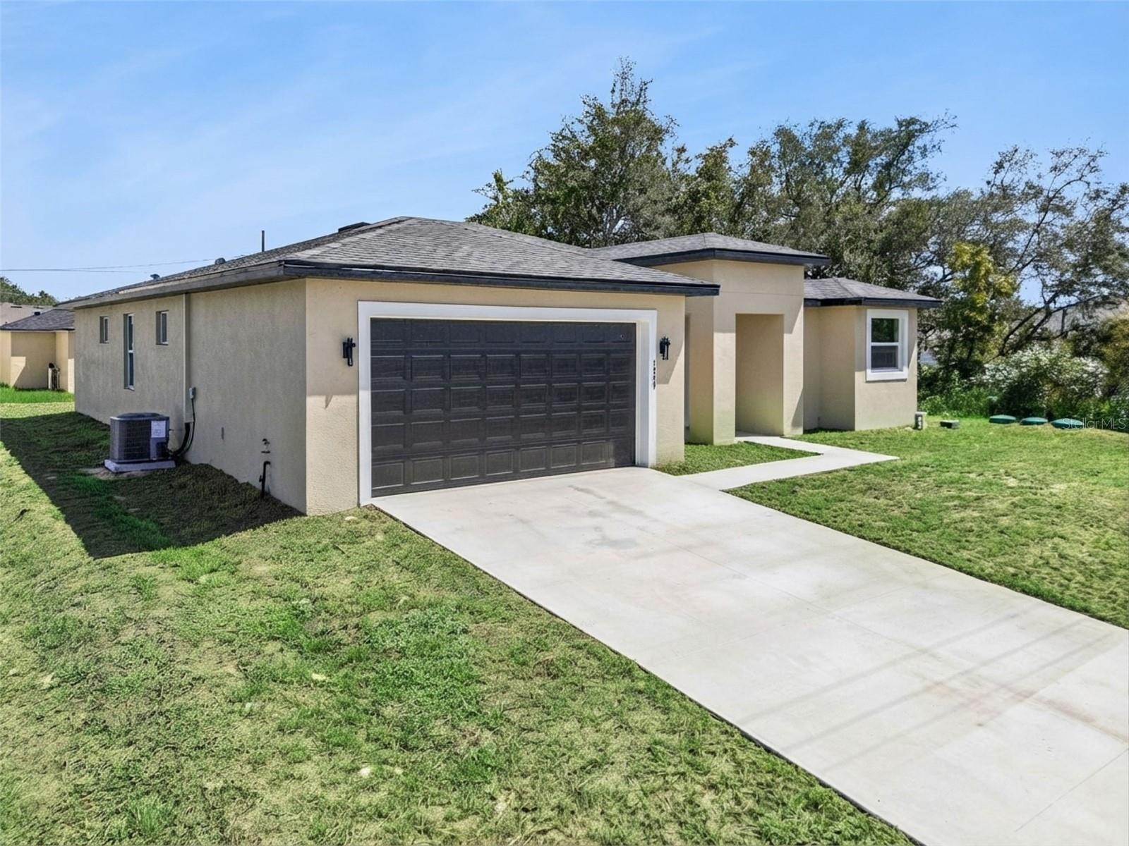 1444 SARASOTA DRIVE