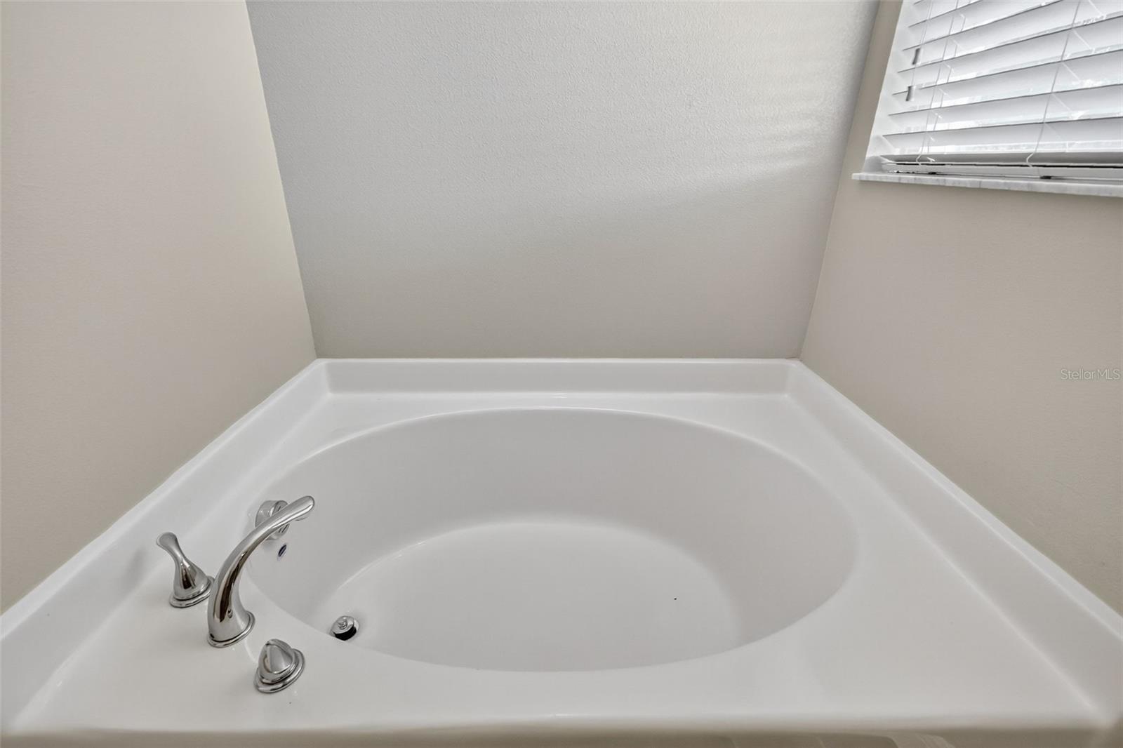 PLYMOUTH CREEK ESTATES - Residential