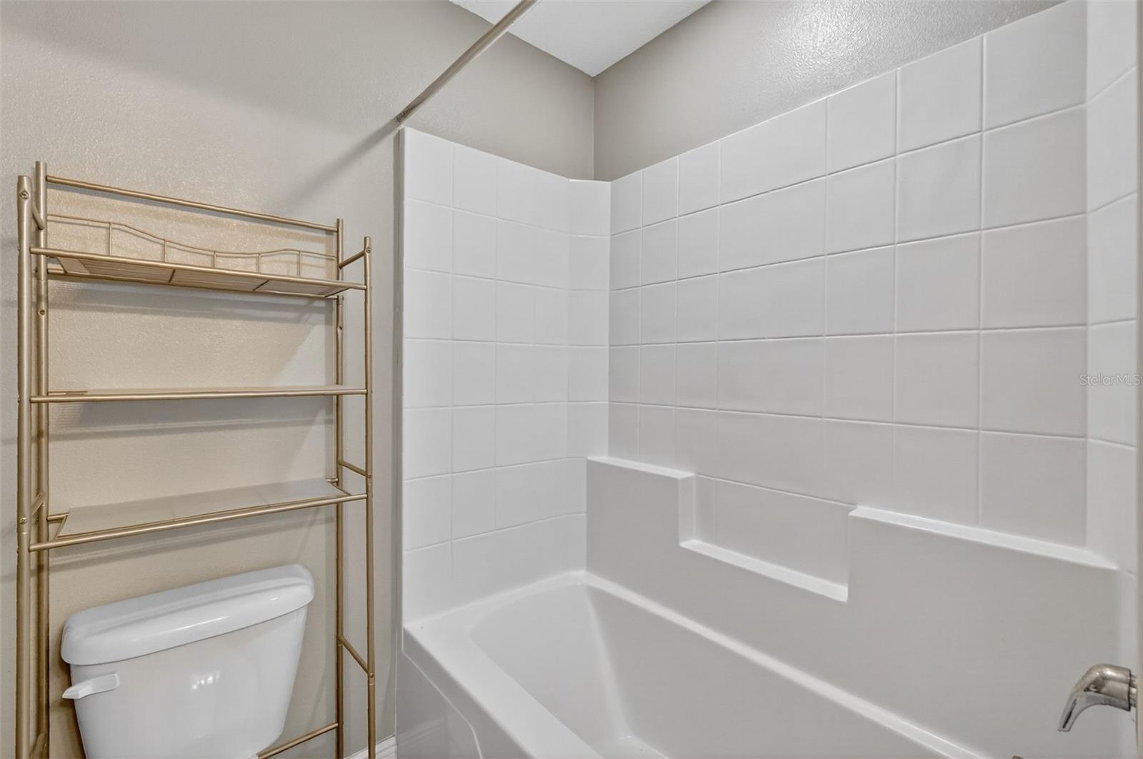 PLYMOUTH CREEK ESTATES - Residential