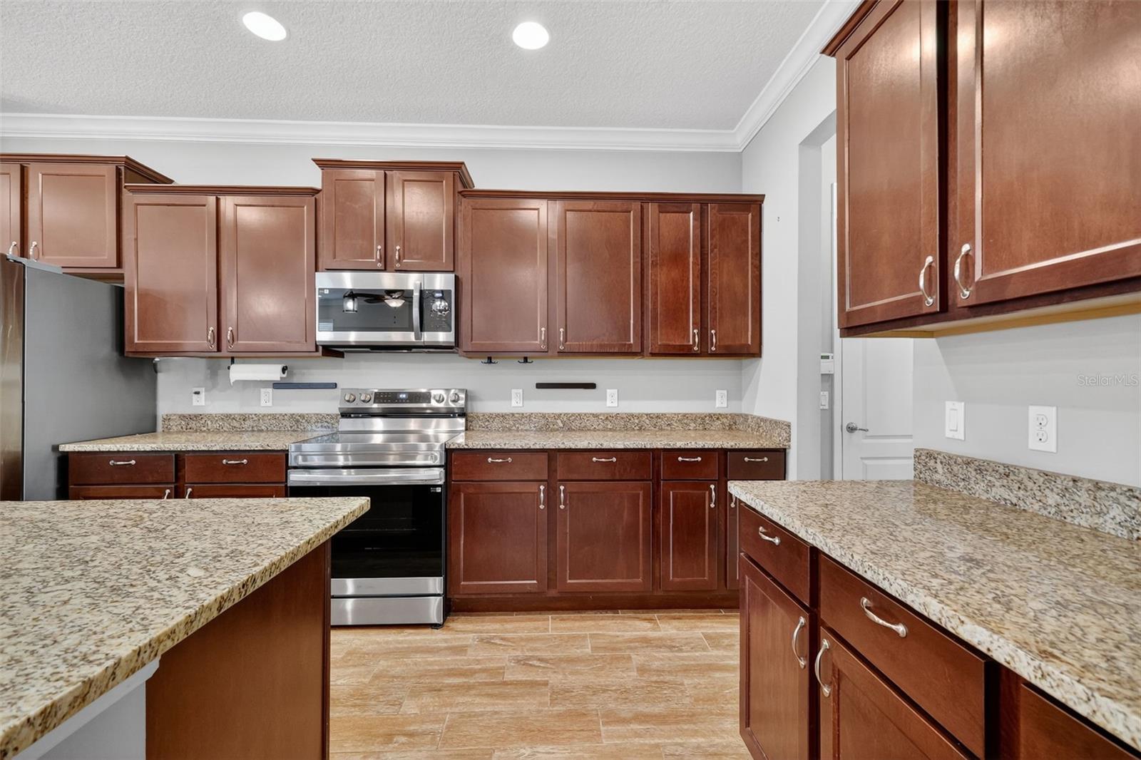 23529 SHALLOW AVENUE