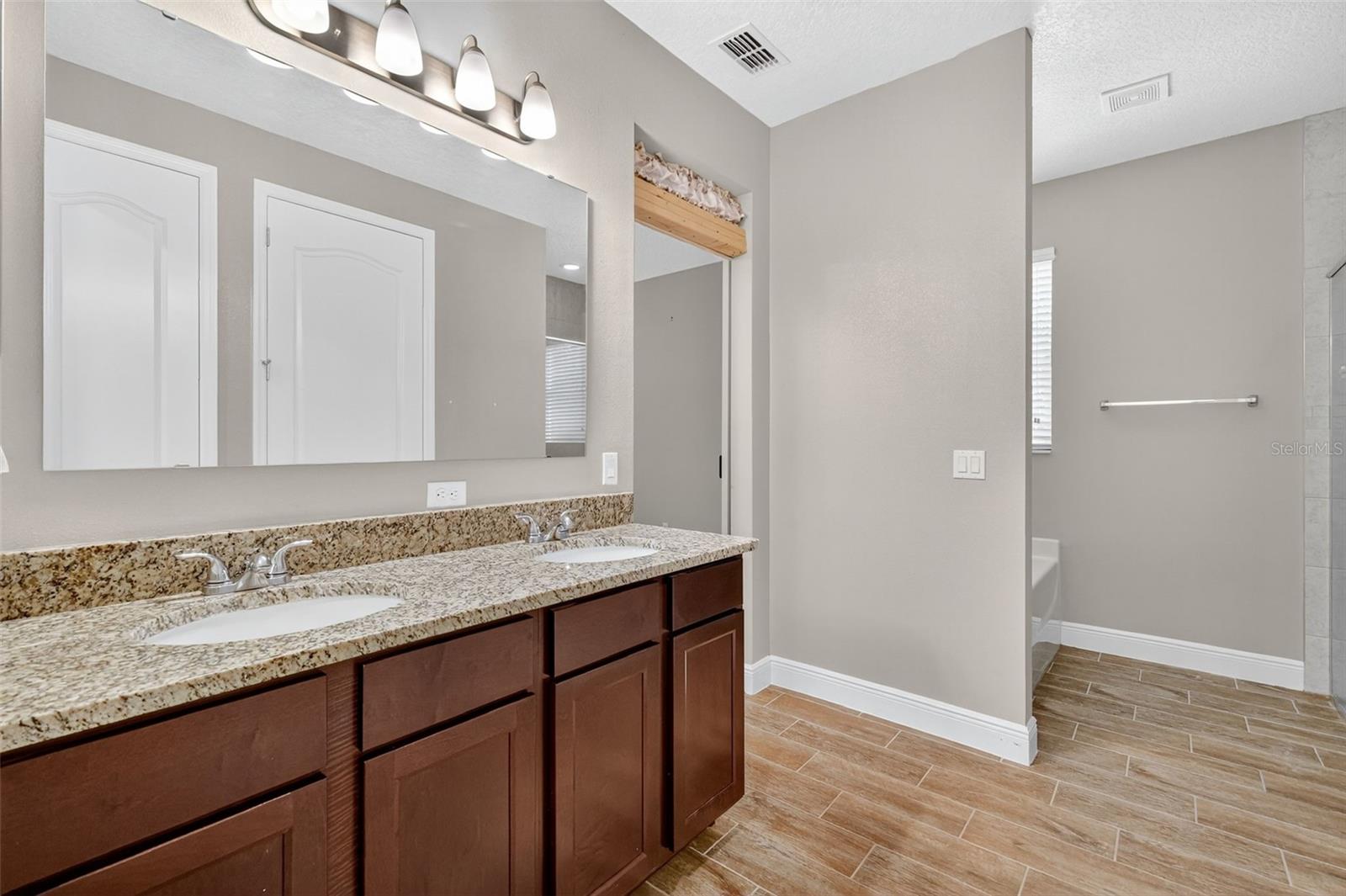 PLYMOUTH CREEK ESTATES - Residential