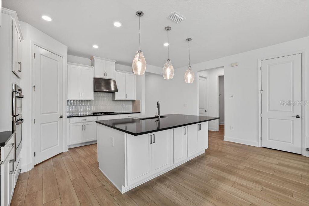 Photo of 5133 Slate Hue Place, Apollo Beach, FL 33572 (MLS # TB8466818)