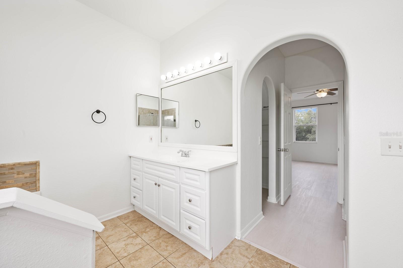 WESTLAKE - Residential