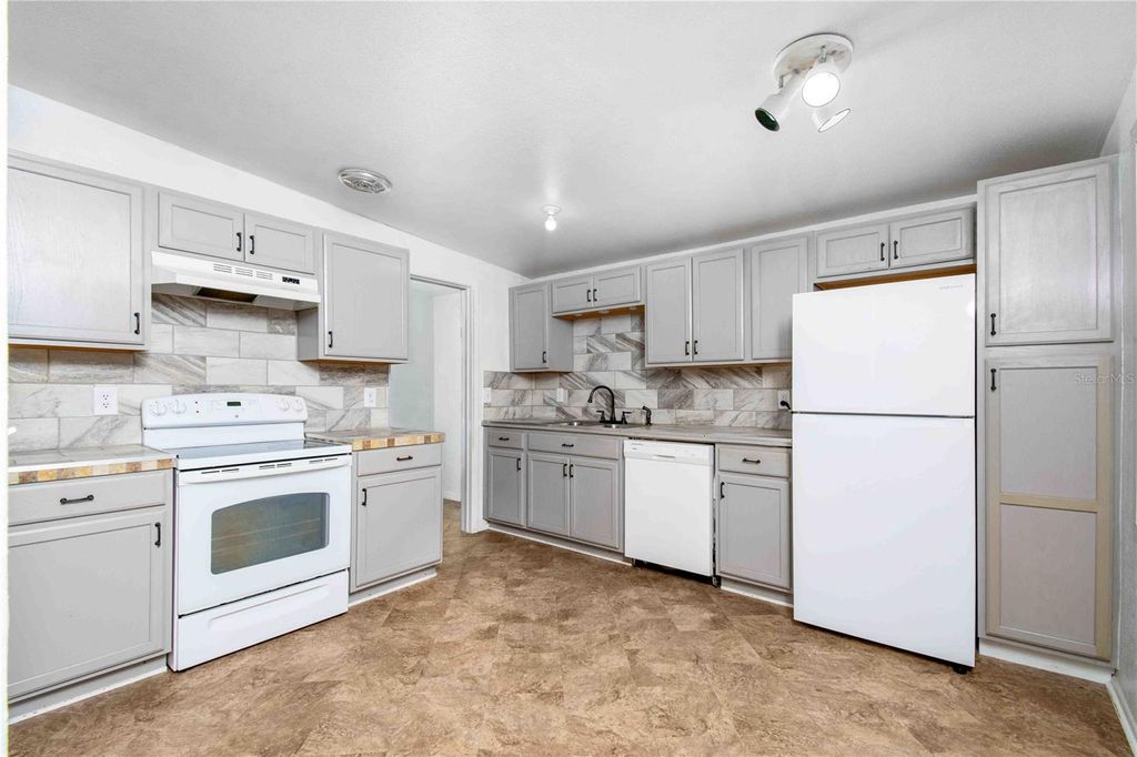 Photo of 6382 81st Avenue N, Pinellas Park, FL 33781 (MLS # TB8467684)