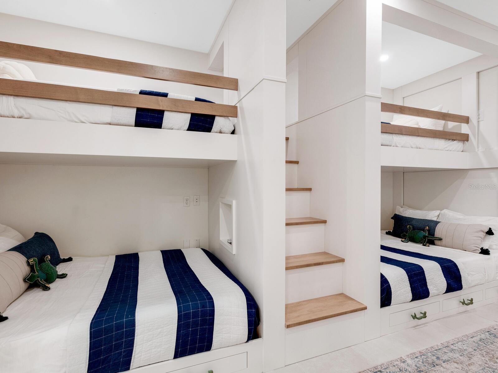 TEN35 SEASIDE - Residential