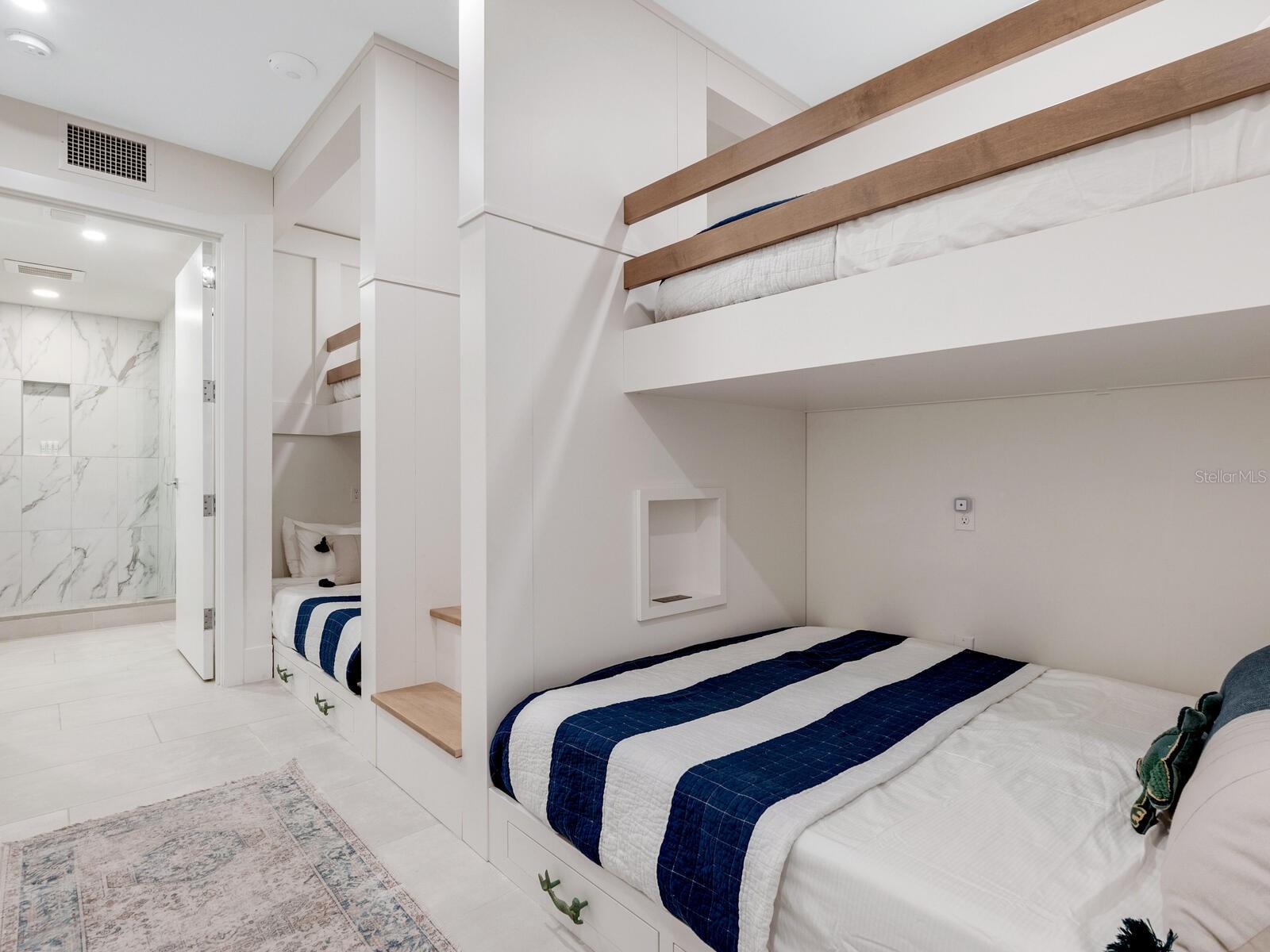 TEN35 SEASIDE - Residential