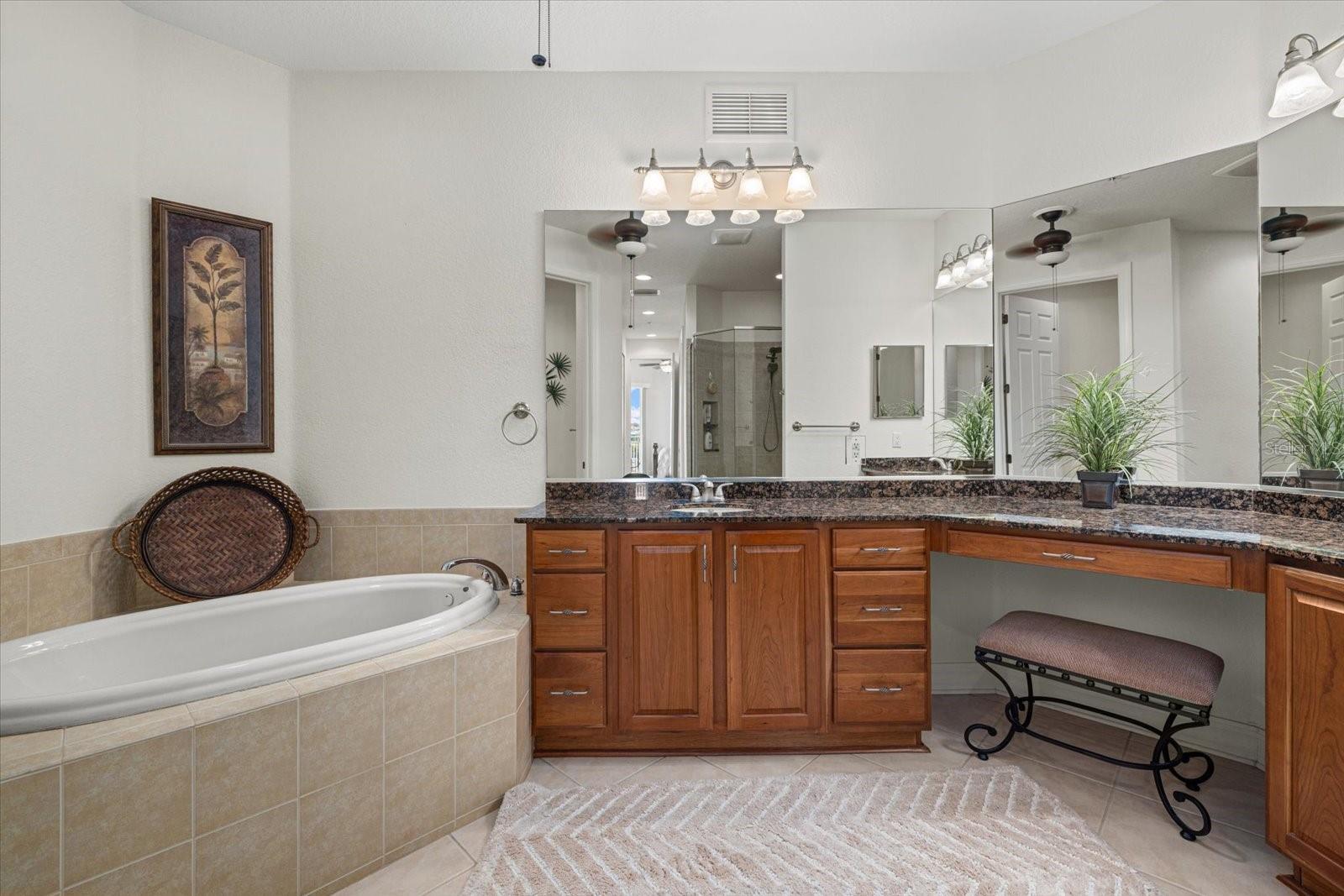 BLACKBURN HARBOR RESIDENCES - Residential