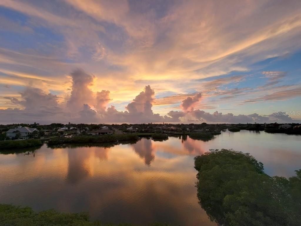BLACKBURN HARBOR RESIDENCES - Residential