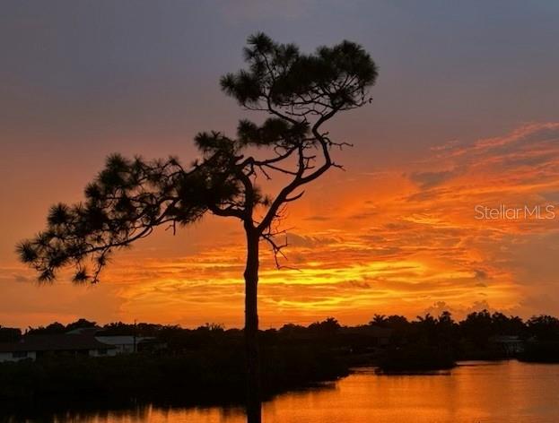 BLACKBURN HARBOR RESIDENCES - Residential