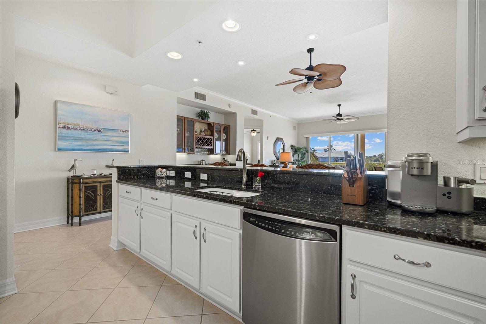 BLACKBURN HARBOR RESIDENCES - Residential