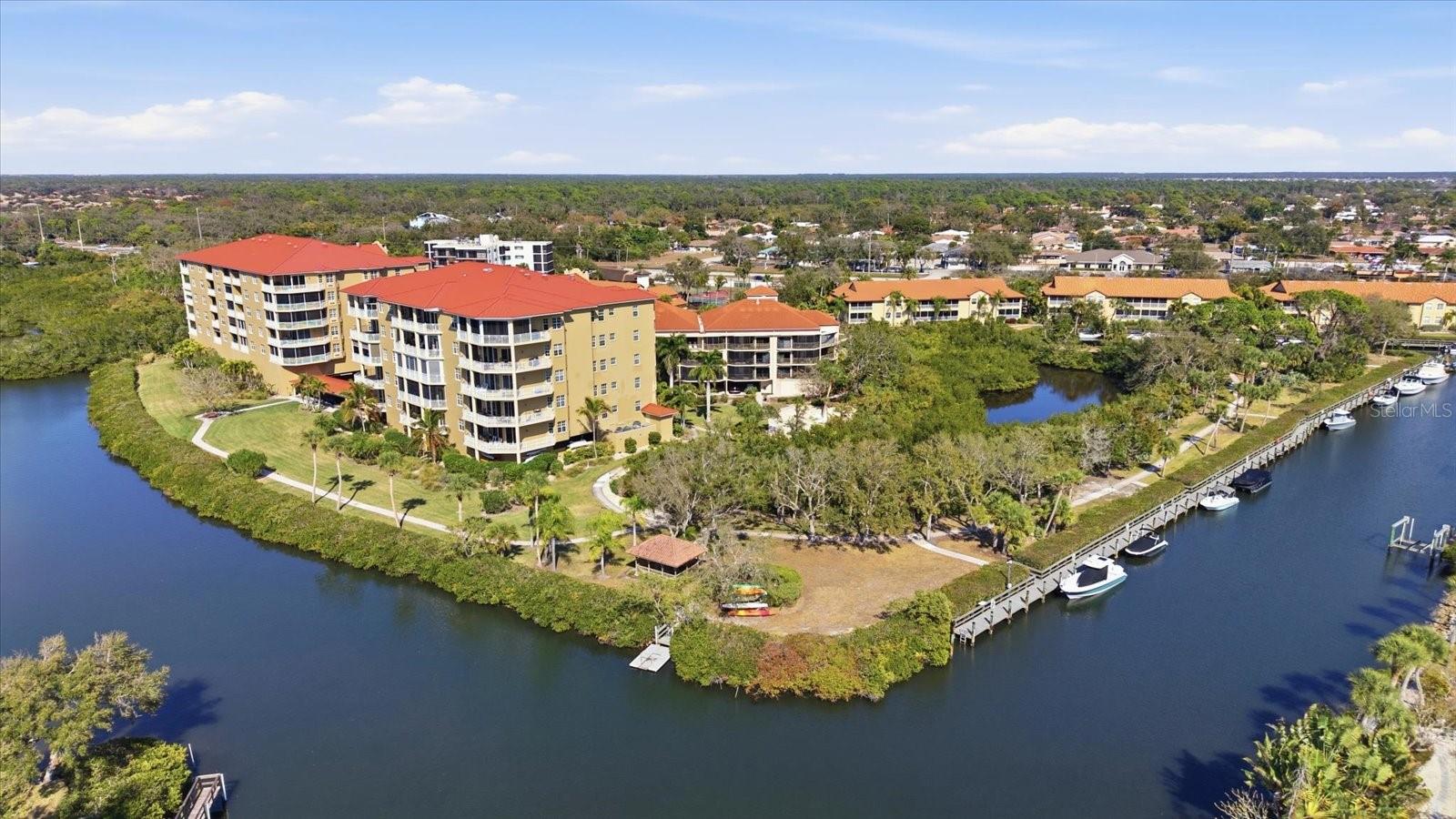 BLACKBURN HARBOR RESIDENCES - Residential