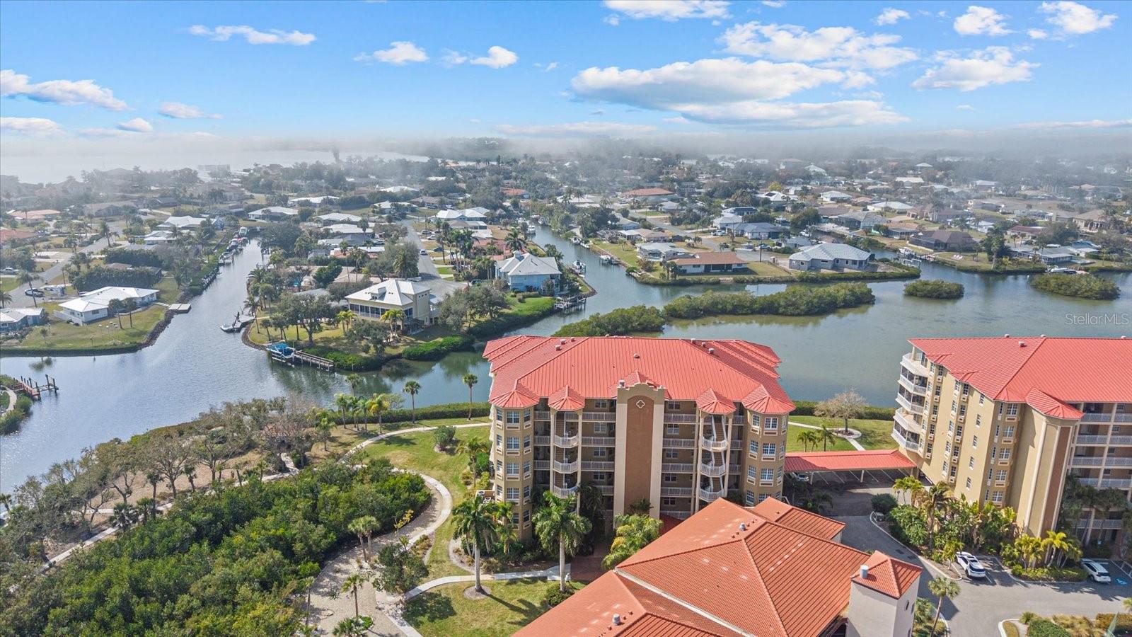 BLACKBURN HARBOR RESIDENCES - Residential