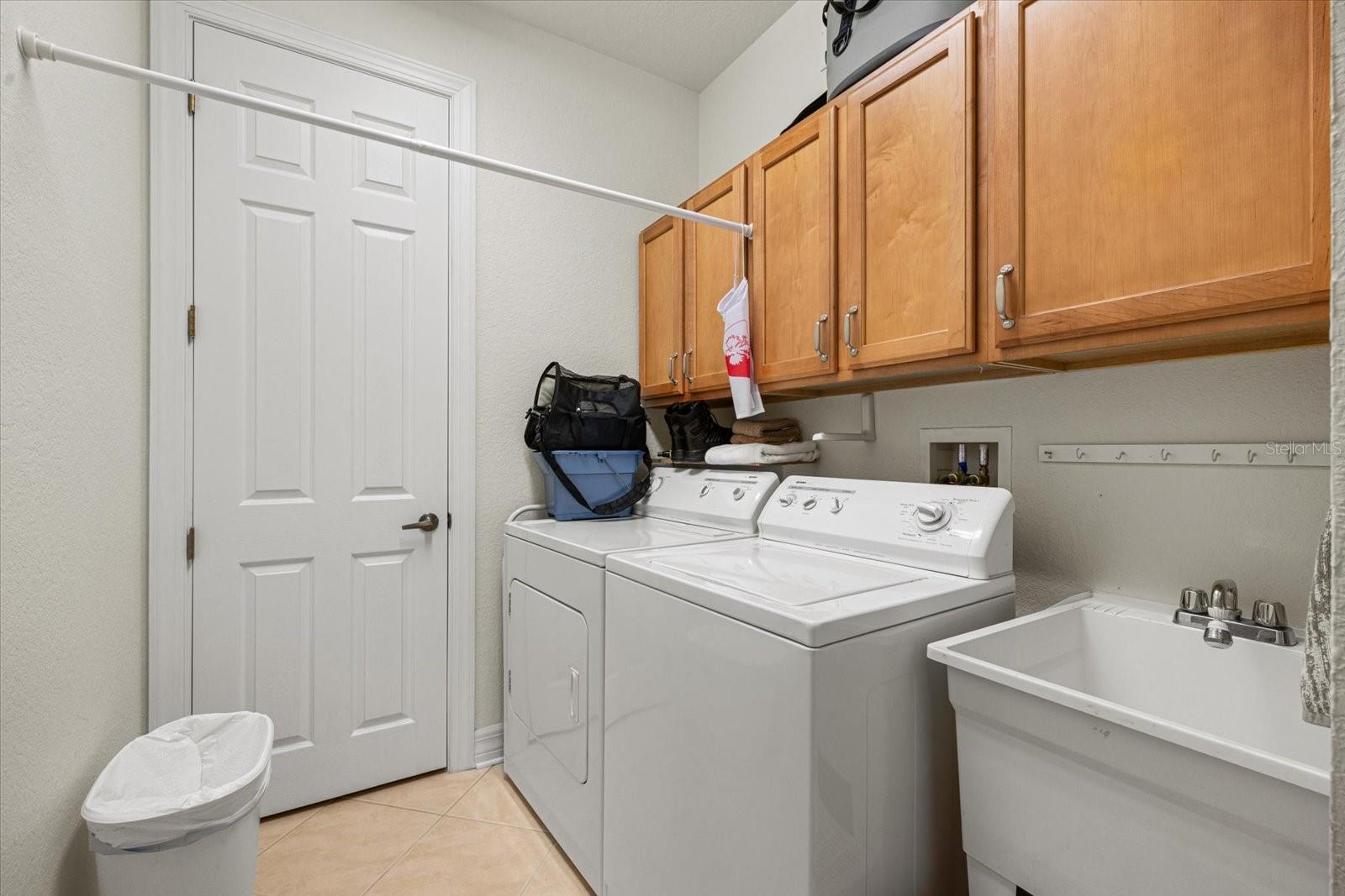 BLACKBURN HARBOR RESIDENCES - Residential