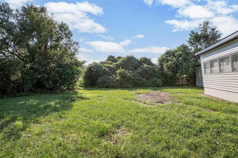 A home in DEBARY