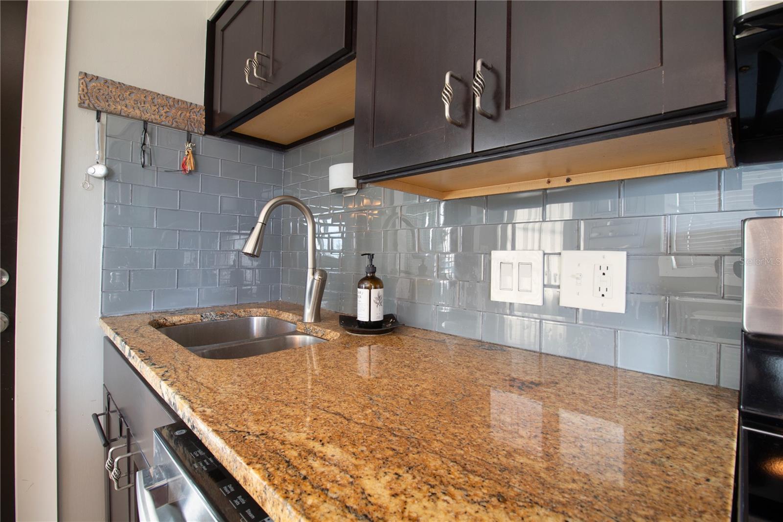 BOCA CIEGA APTS - Residential Lease