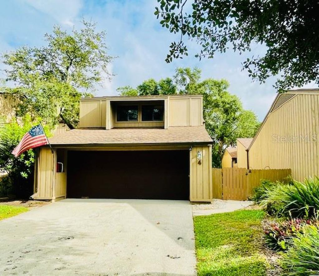 Photo of 4 Stone Quarry Trail, Ormond Beach, FL 32174 (MLS # FC311163)