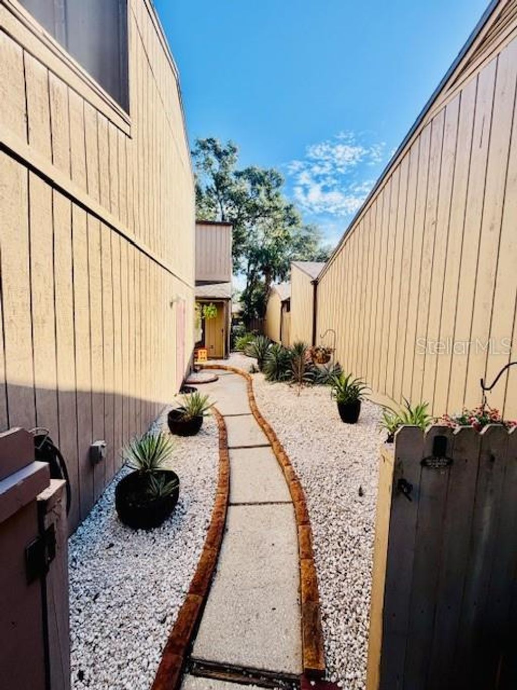 Photo of 4 Stone Quarry Trail, Ormond Beach, FL 32174 (MLS # FC311163)