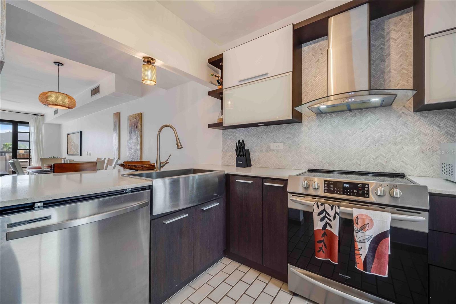 CRESCENT COVE - Residential