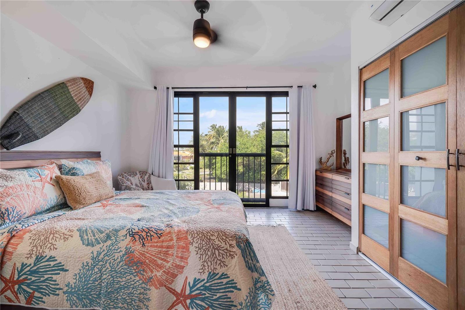 CRESCENT COVE - Residential