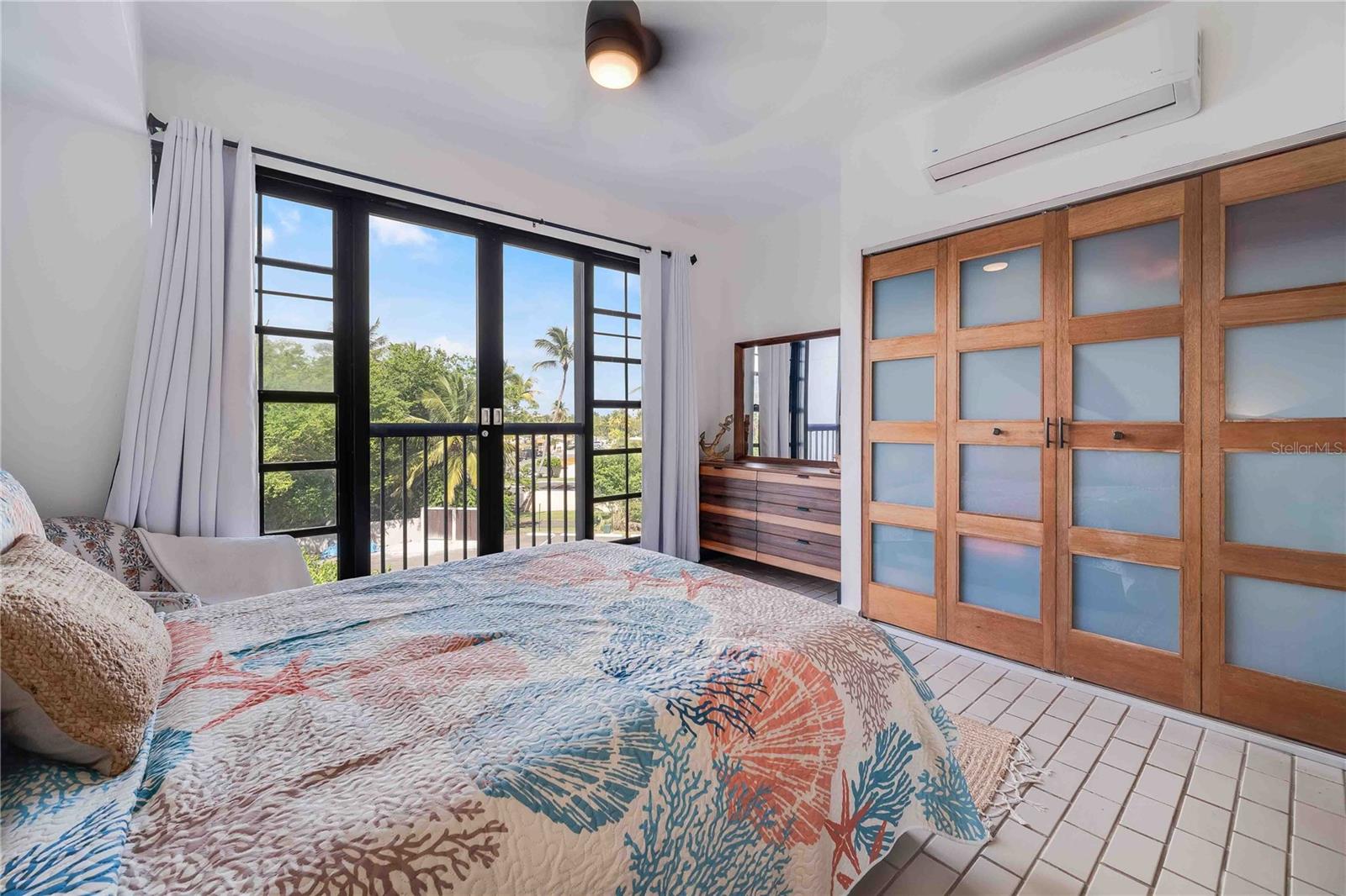 CRESCENT COVE - Residential