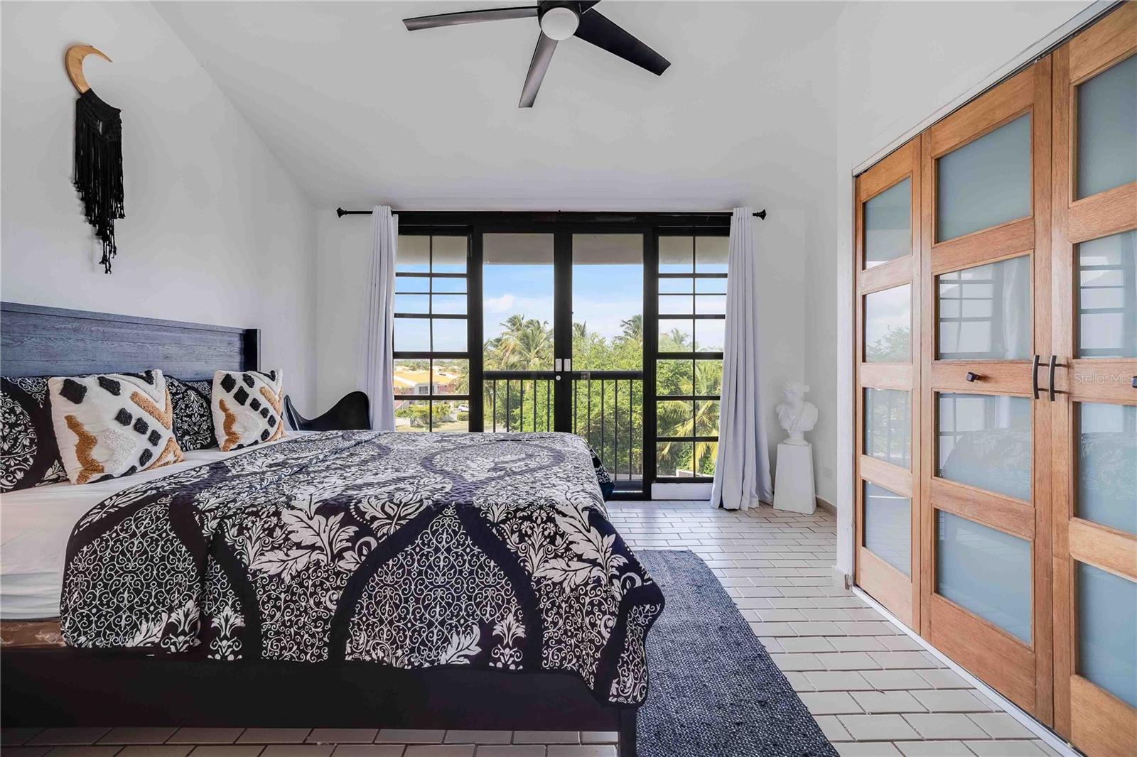 CRESCENT COVE - Residential