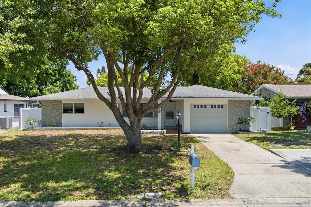 Photo of 2190 Scotland Drive, Clearwater, FL 33763 (MLS # TB8525180)
