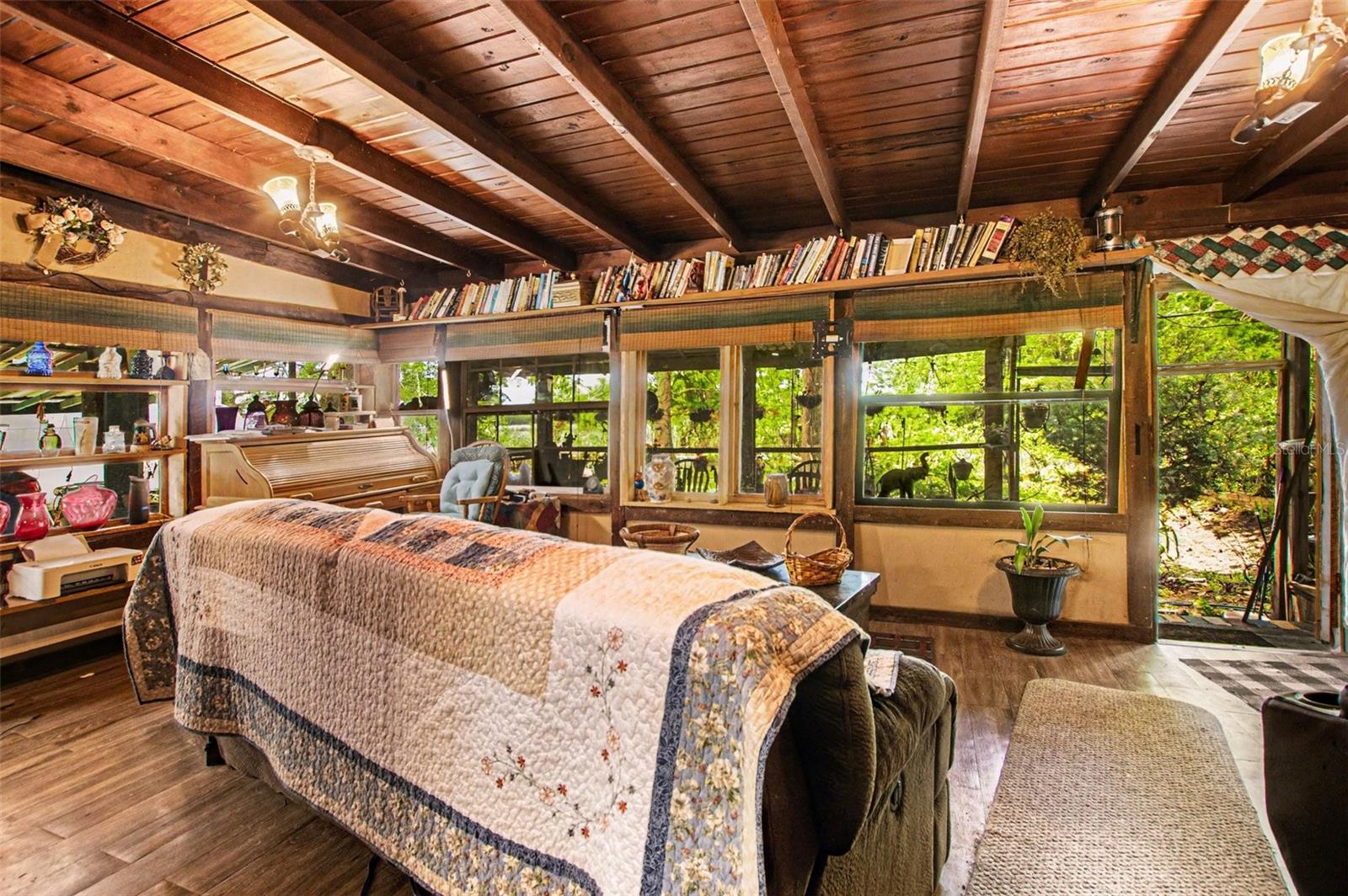 HAMMOCK HILL - Residential