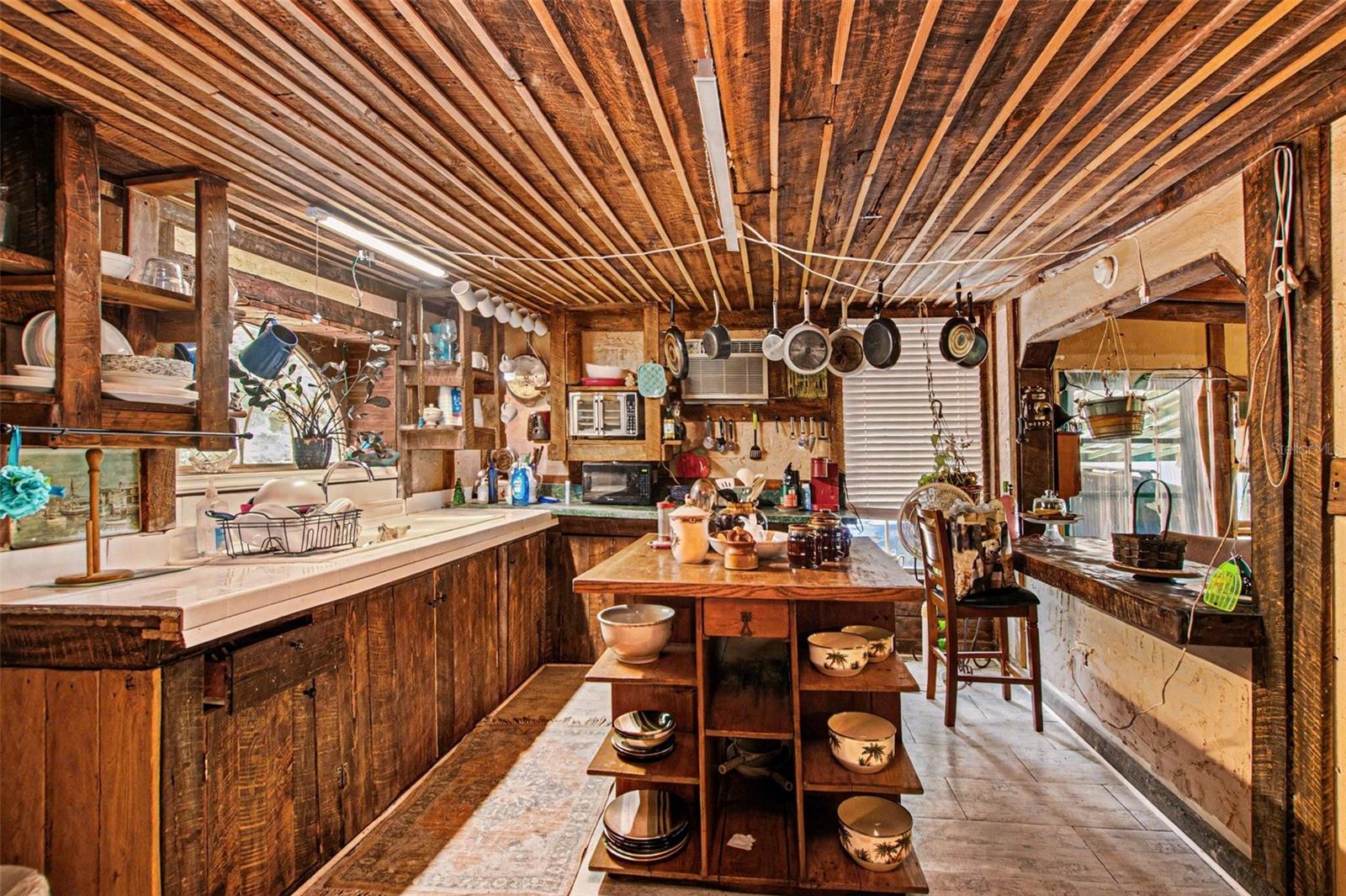 HAMMOCK HILL - Residential