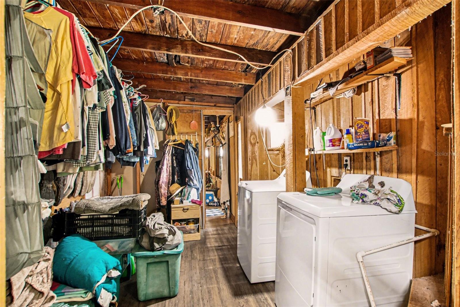 HAMMOCK HILL - Residential