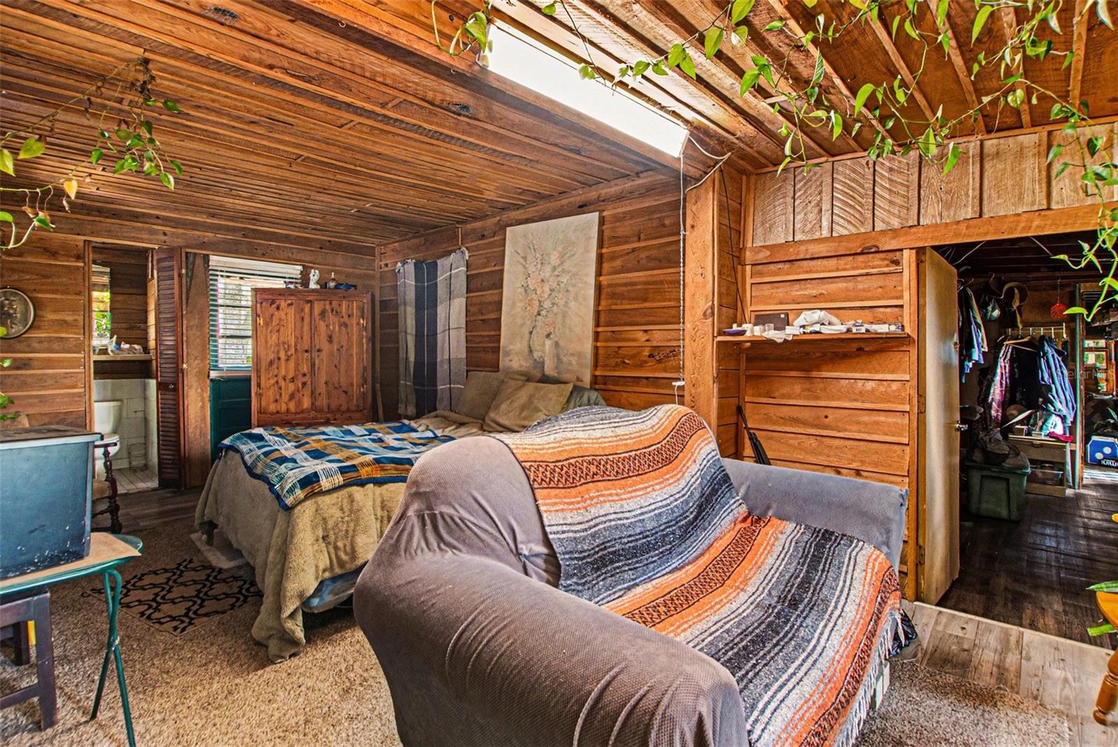 HAMMOCK HILL - Residential