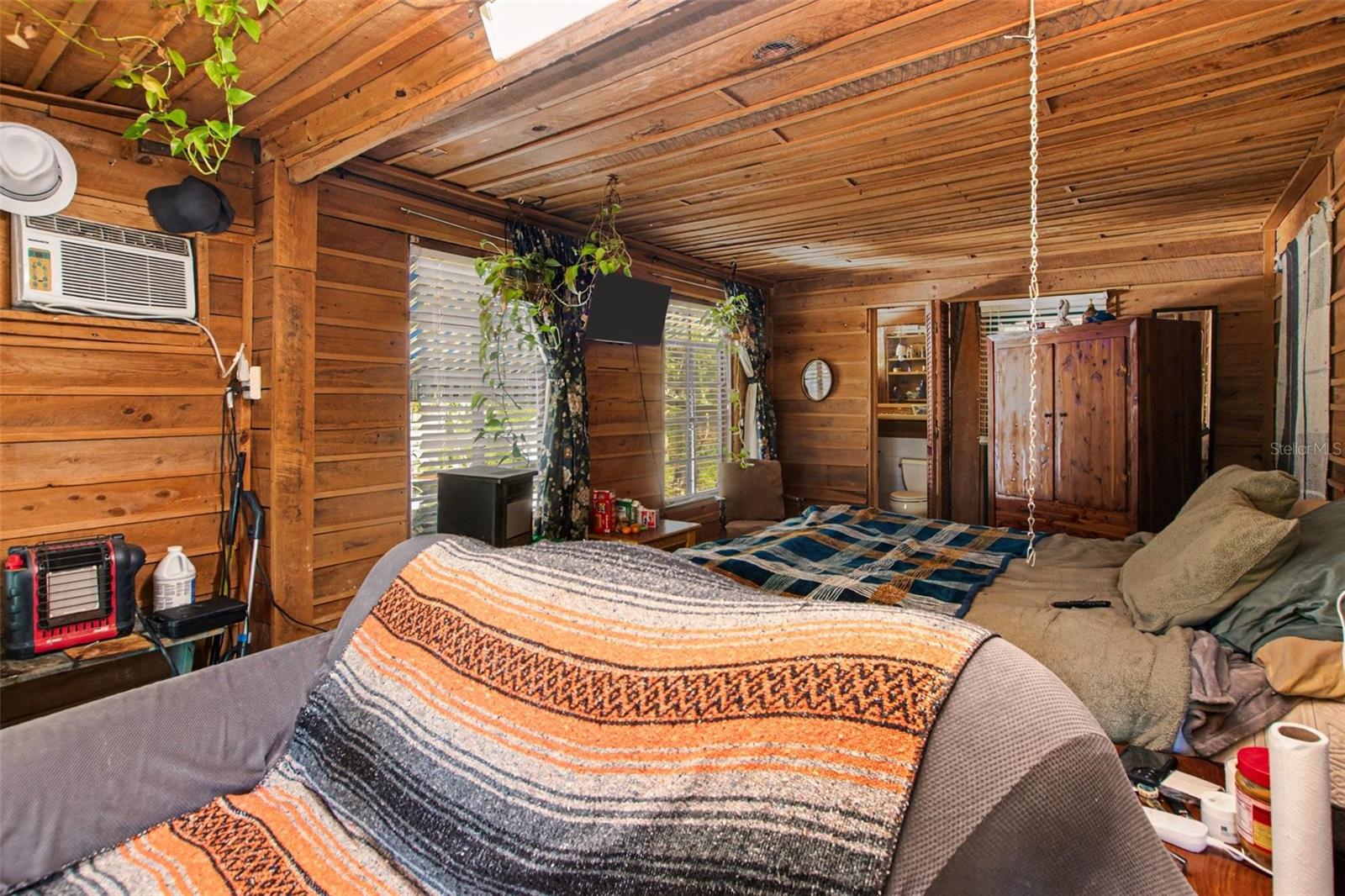 HAMMOCK HILL - Residential