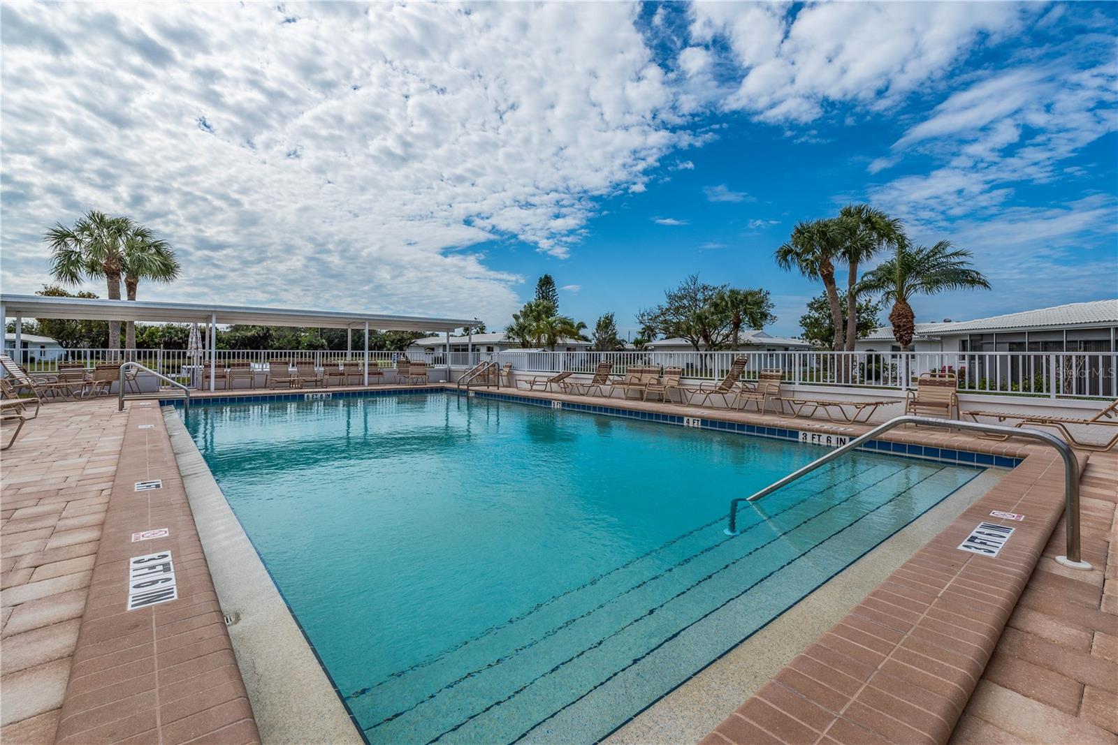 CIRCLE WOODS OF VENICE 1 - Residential