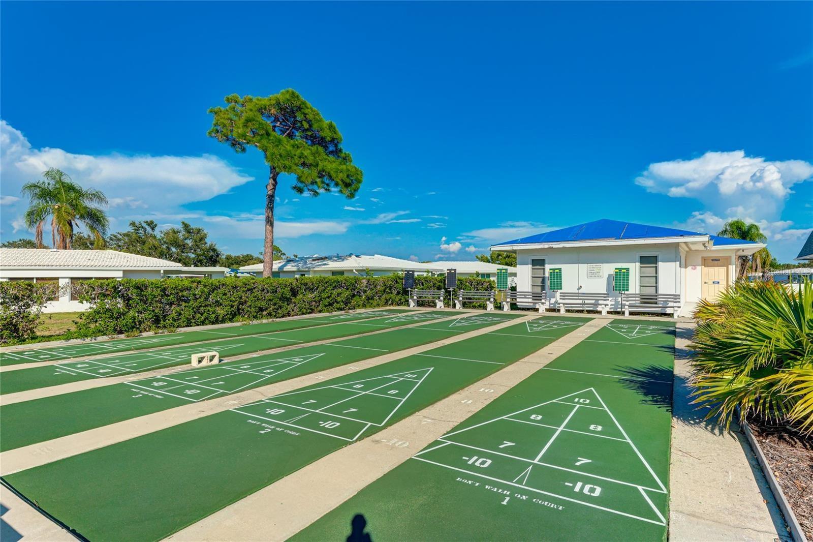 CIRCLE WOODS OF VENICE 1 - Residential