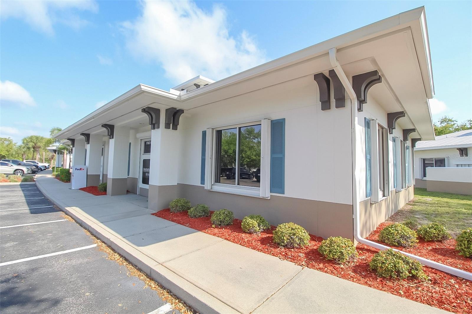 MURDOCK PROFESSIONAL CENTER - Commercial Sale