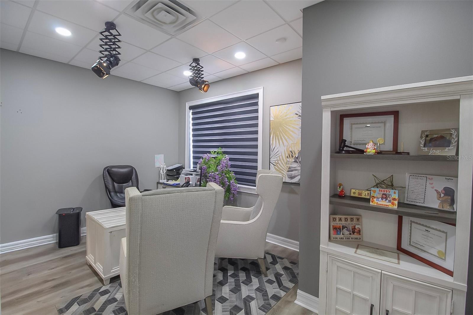 MURDOCK PROFESSIONAL CENTER - Commercial Sale