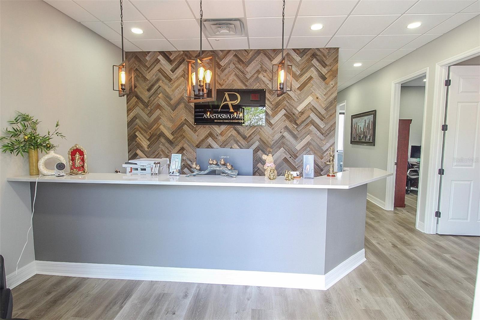 MURDOCK PROFESSIONAL CENTER - Commercial Sale