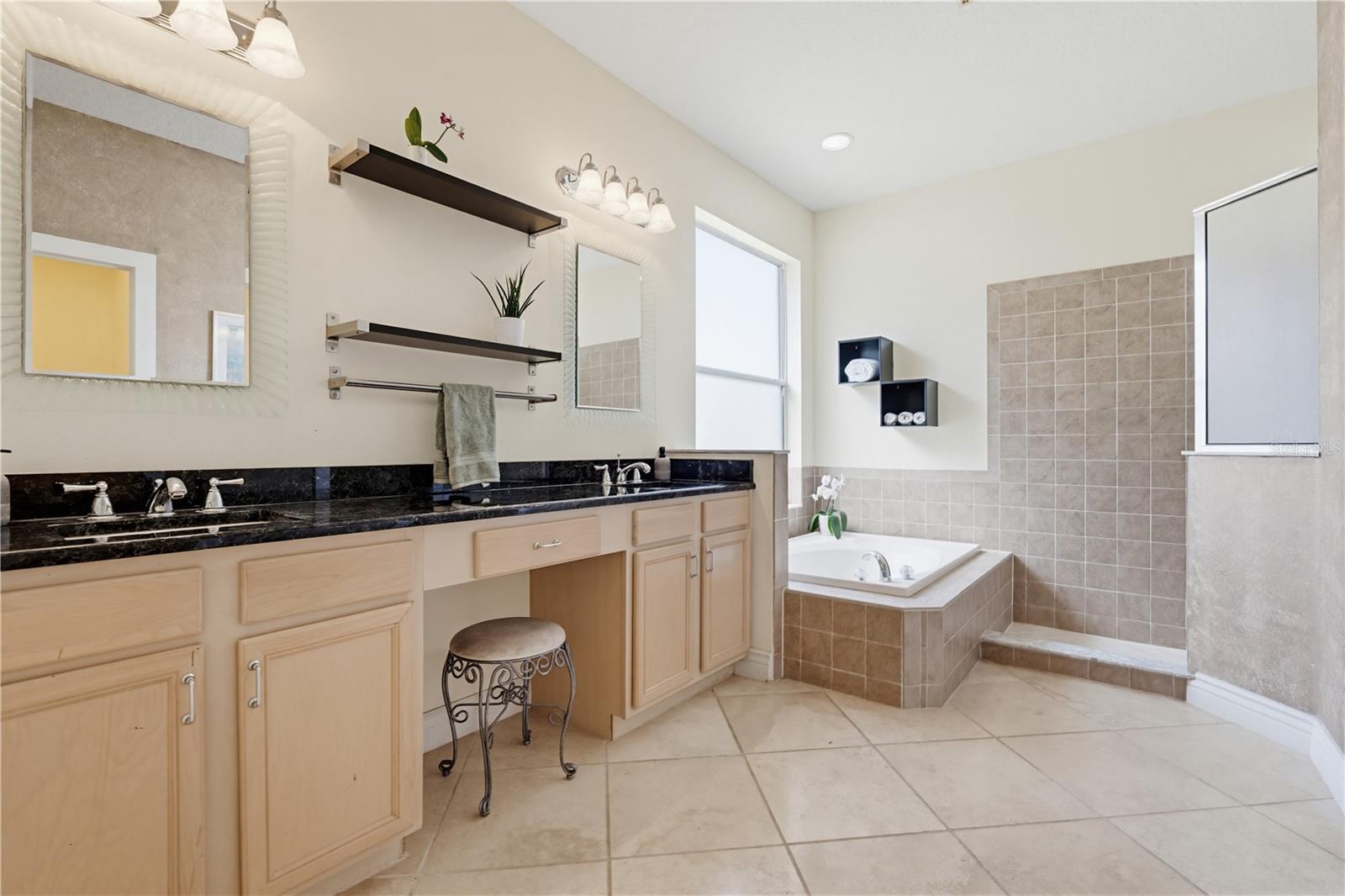 SUNCOAST LAKES PH 01 - Residential