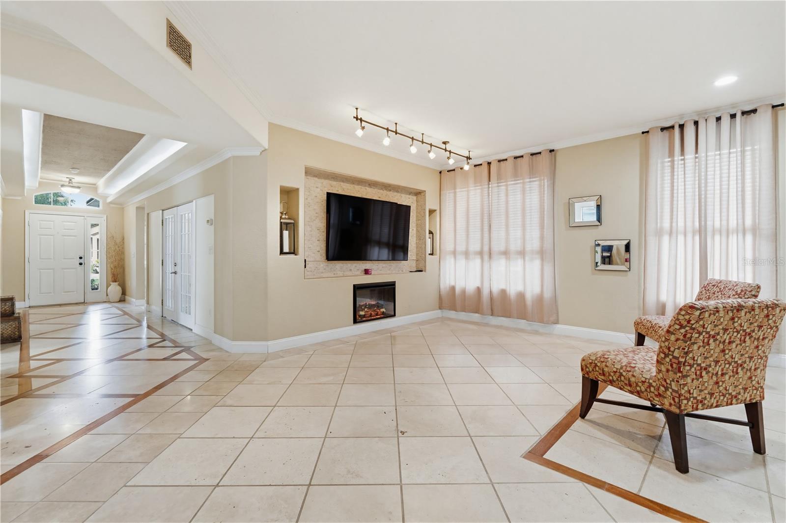 SUNCOAST LAKES PH 01 - Residential