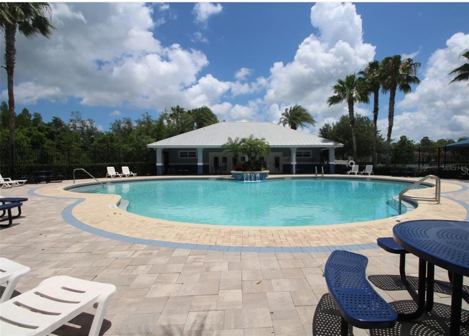 SUNCOAST LAKES PH 01 - Residential
