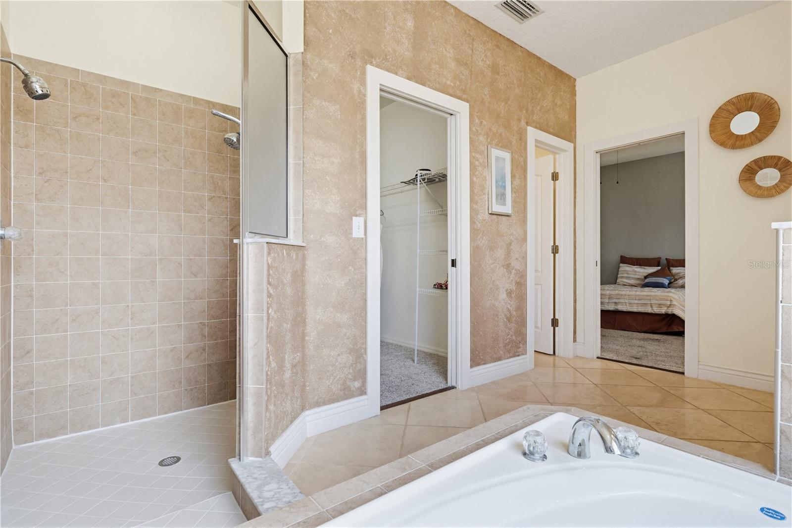 SUNCOAST LAKES PH 01 - Residential